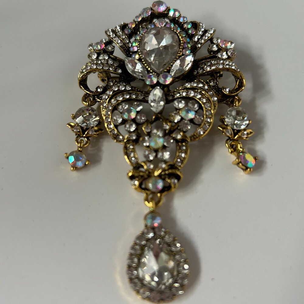 VINTAGE Brooch Pin Goldtone Large Statement